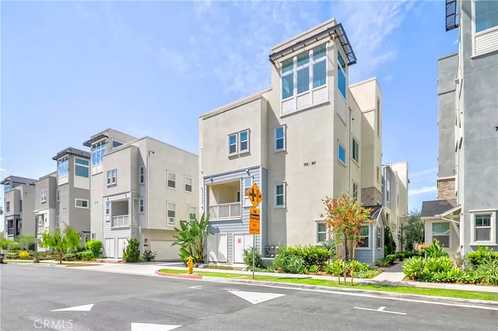 Property Photo: 755 S Mosaic Street CA 92805