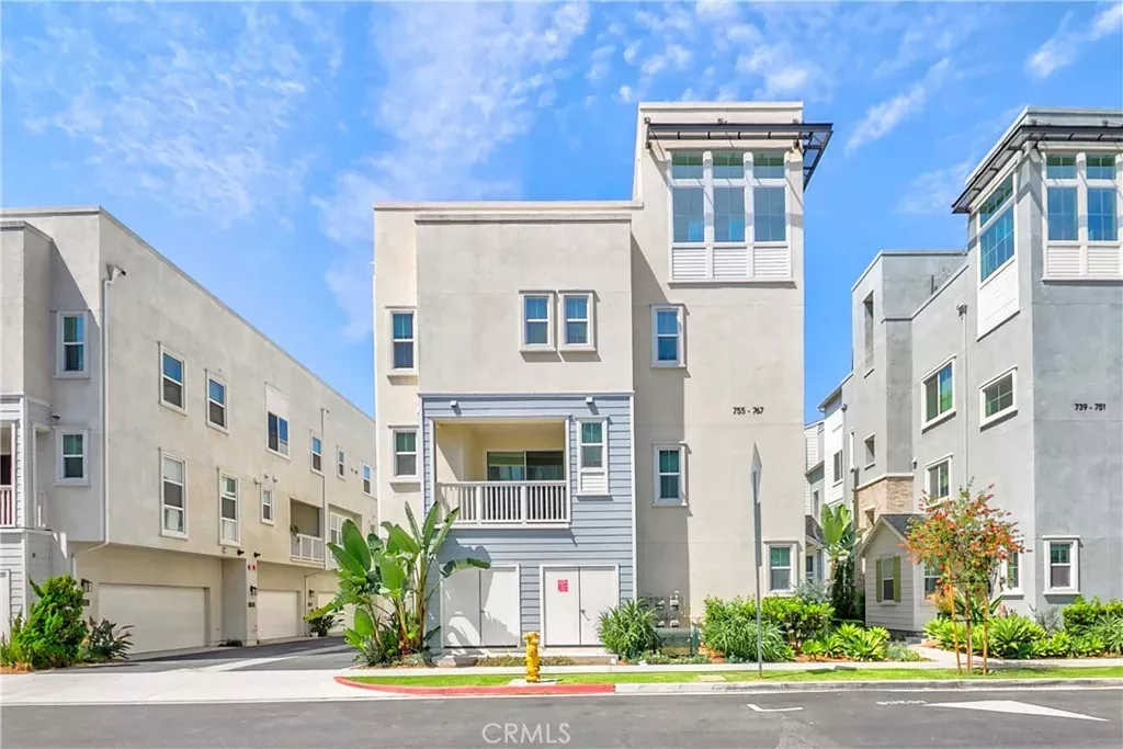 Property Photo:  755 S Mosaic Street  CA 92805 