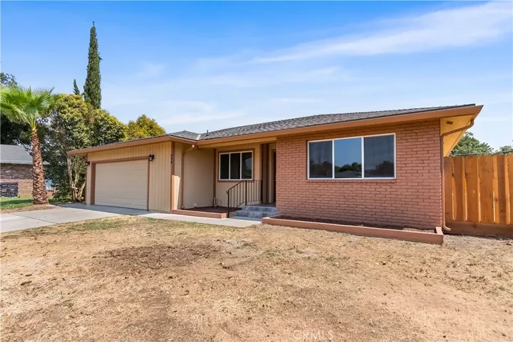 Property Photo:  698 Roberts Court  CA 95340 