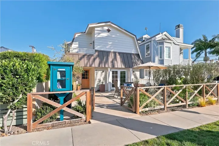 Property Photo:  602 Marguerite 2  CA 92625 
