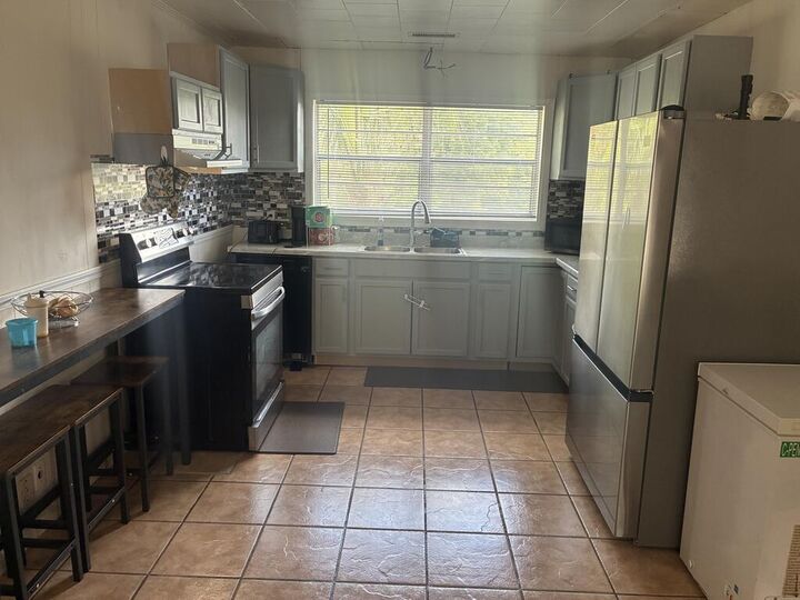 Property Photo: 68 S Edwards St AL 36352