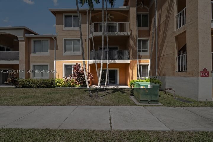 Property Photo: 6992 SW 39th St I104 FL 33314