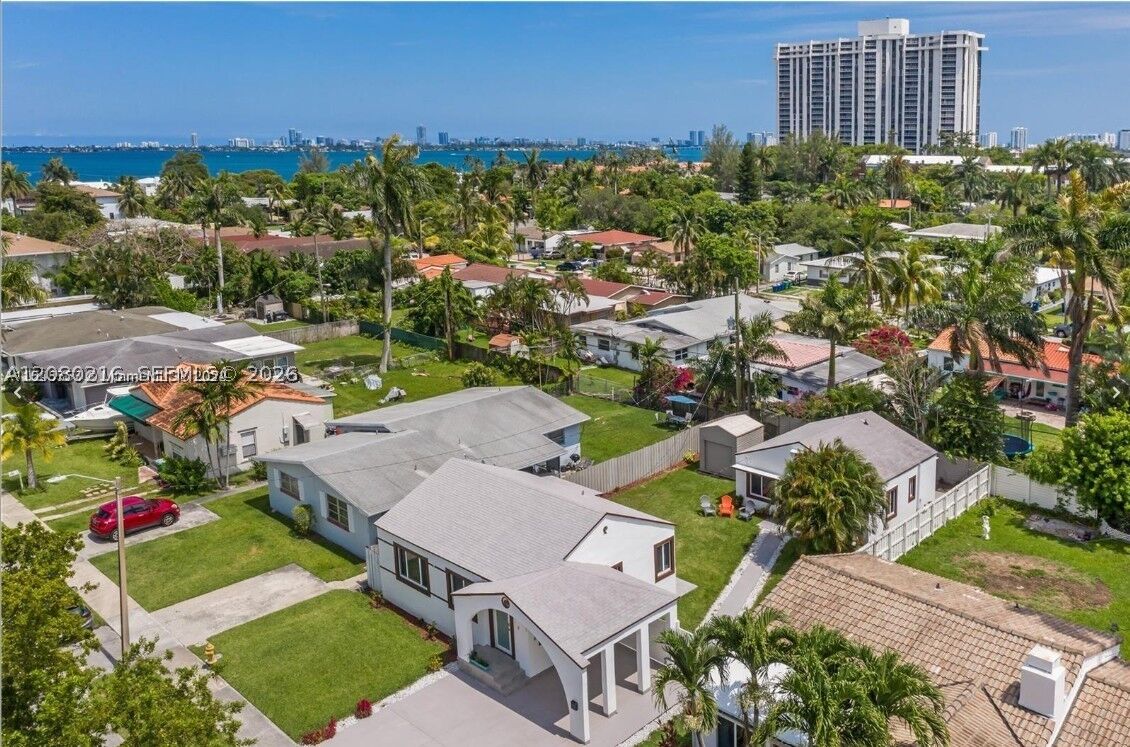 Property Photo: 1526 NE 110th St A FL 33161