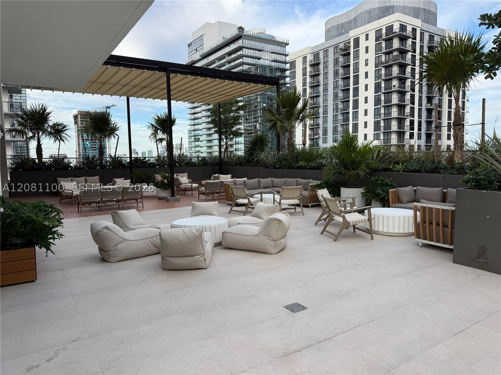 Property Photo:  11 NE 6th St 802  FL 33132 