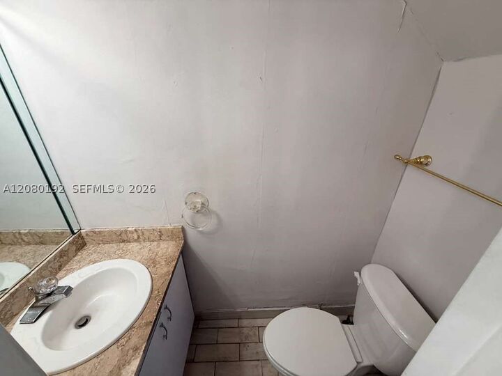 Property Photo: 1300 W 53rd St 32 FL 33012