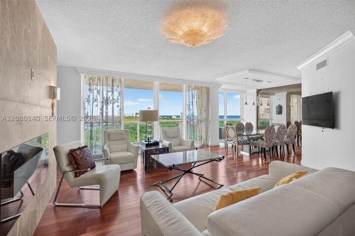 Property Photo: 2845 NE 9th St 1204 FL 33304