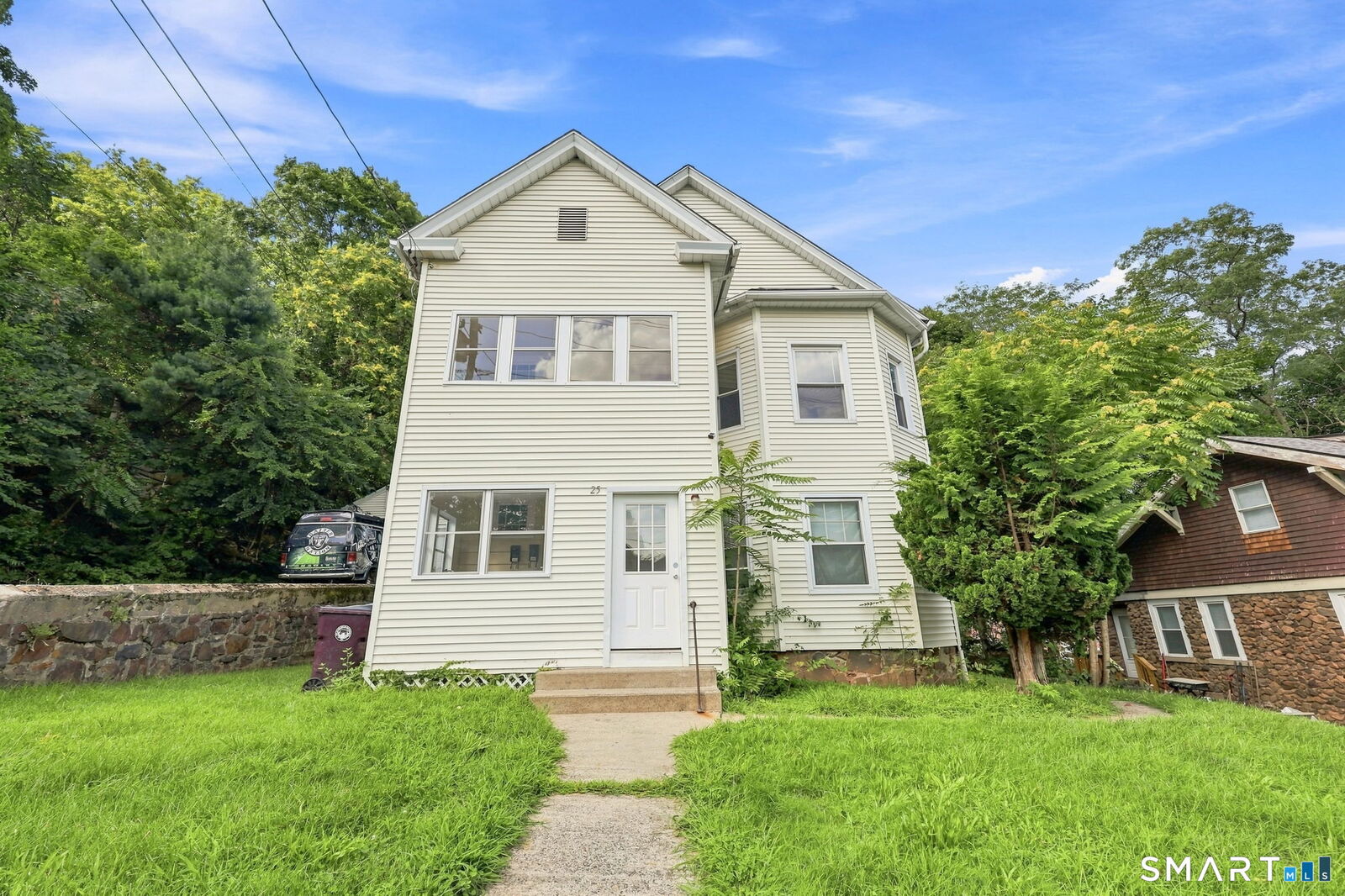 Property Photo: 25 Long Street 3 CT 06051