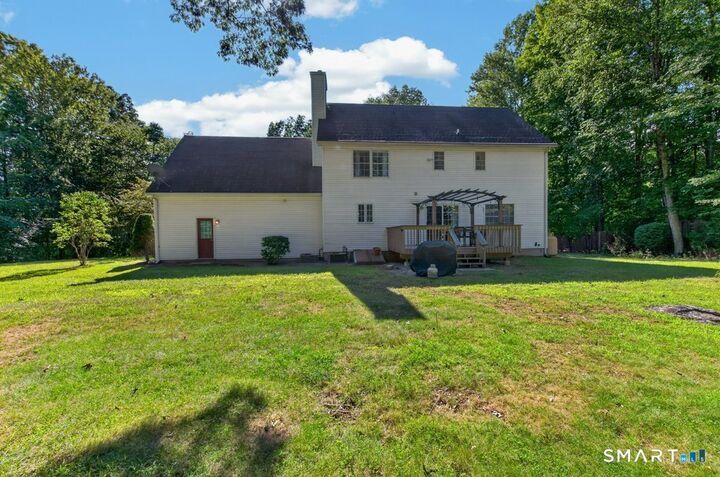 Property Photo:  28 Tanglewood Drive  CT 06365 
