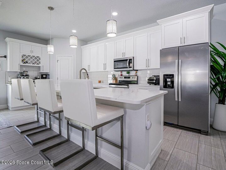 Property Photo:  3010 Eldron Boulevard SE  FL 32909 