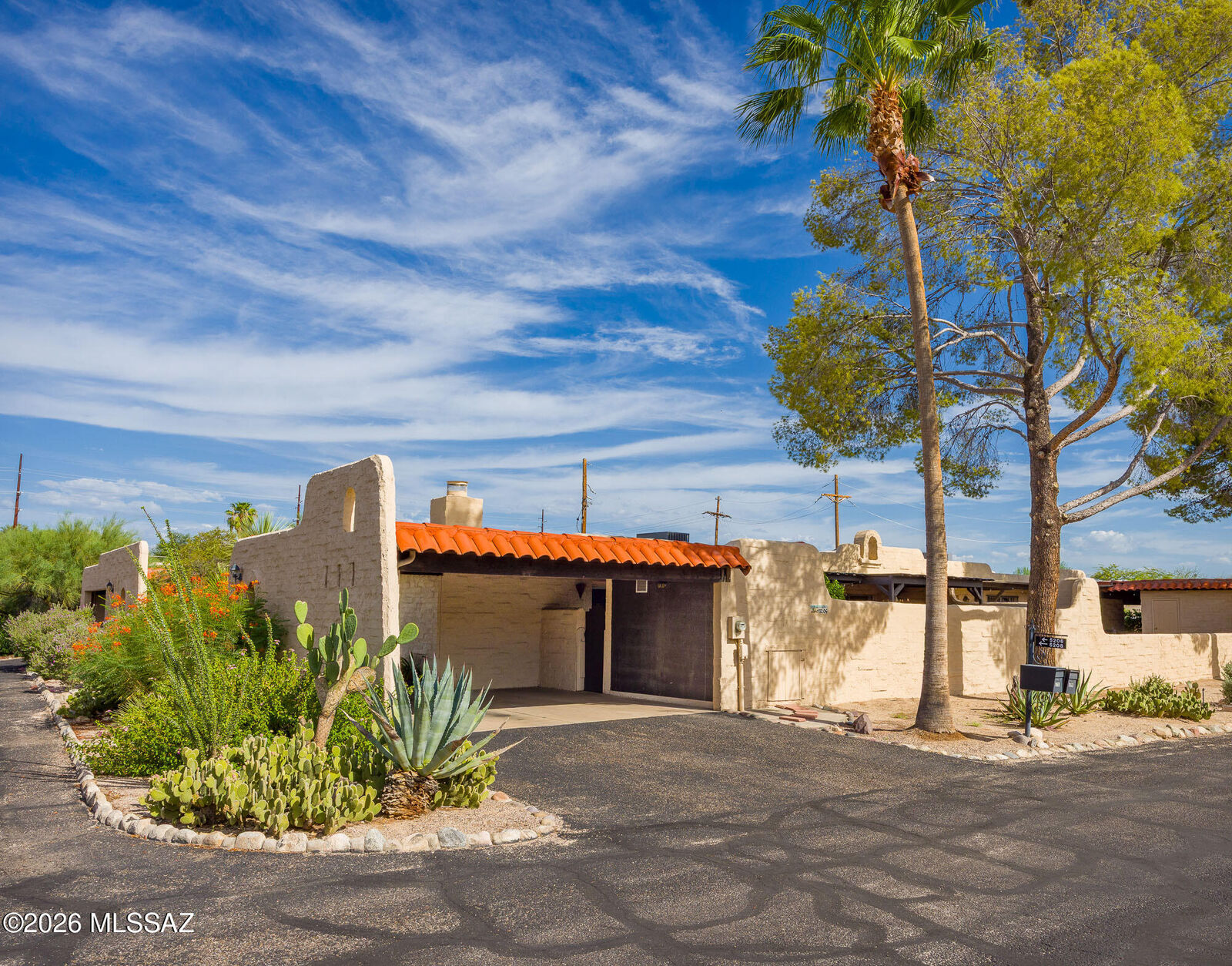 Property Photo:  5206 N Pueblo Villas Drive  AZ 85704 