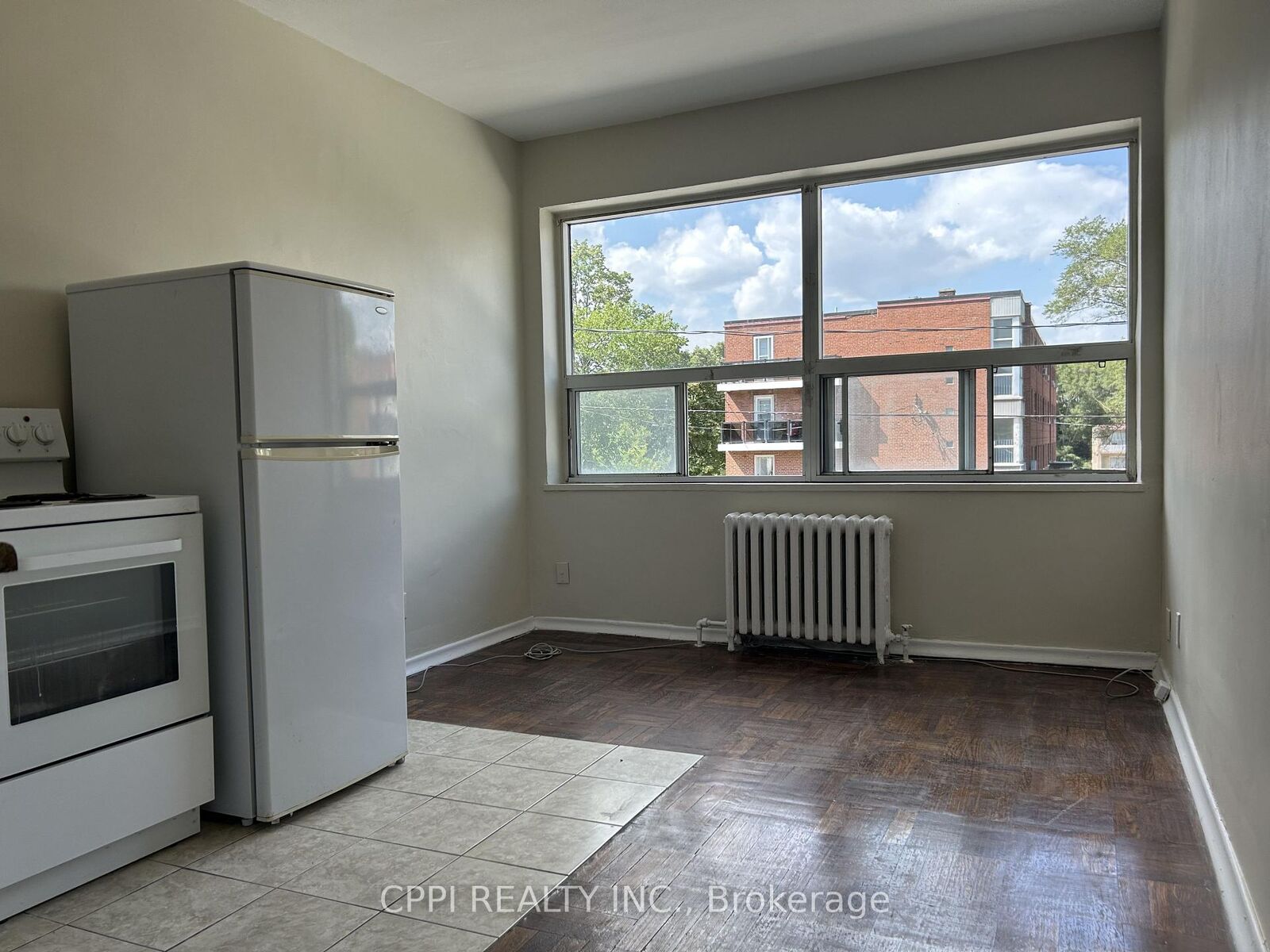 Property Photo:  6 Hill Heights Road 210  ON M8Y 1Z1 