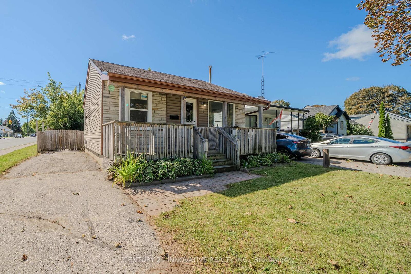 Property Photo:  1 Edward Street  ON L1S 1T7 