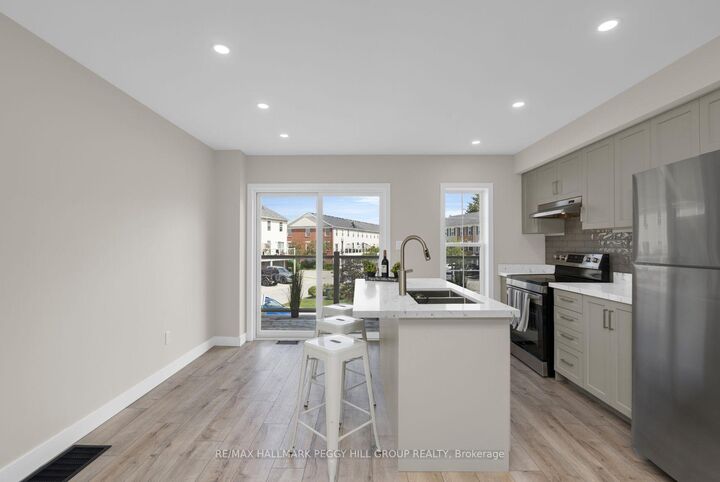 Property Photo:  91 Coughlin Road 19  ON L4N 0L6 