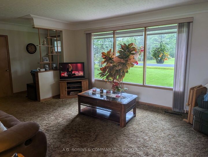 Property Photo:  957 Ridge Road  ON L3B 5N7 