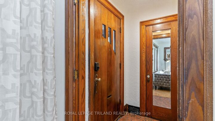 Property Photo:  282 Cathcart Street  ON N6C 3N5 