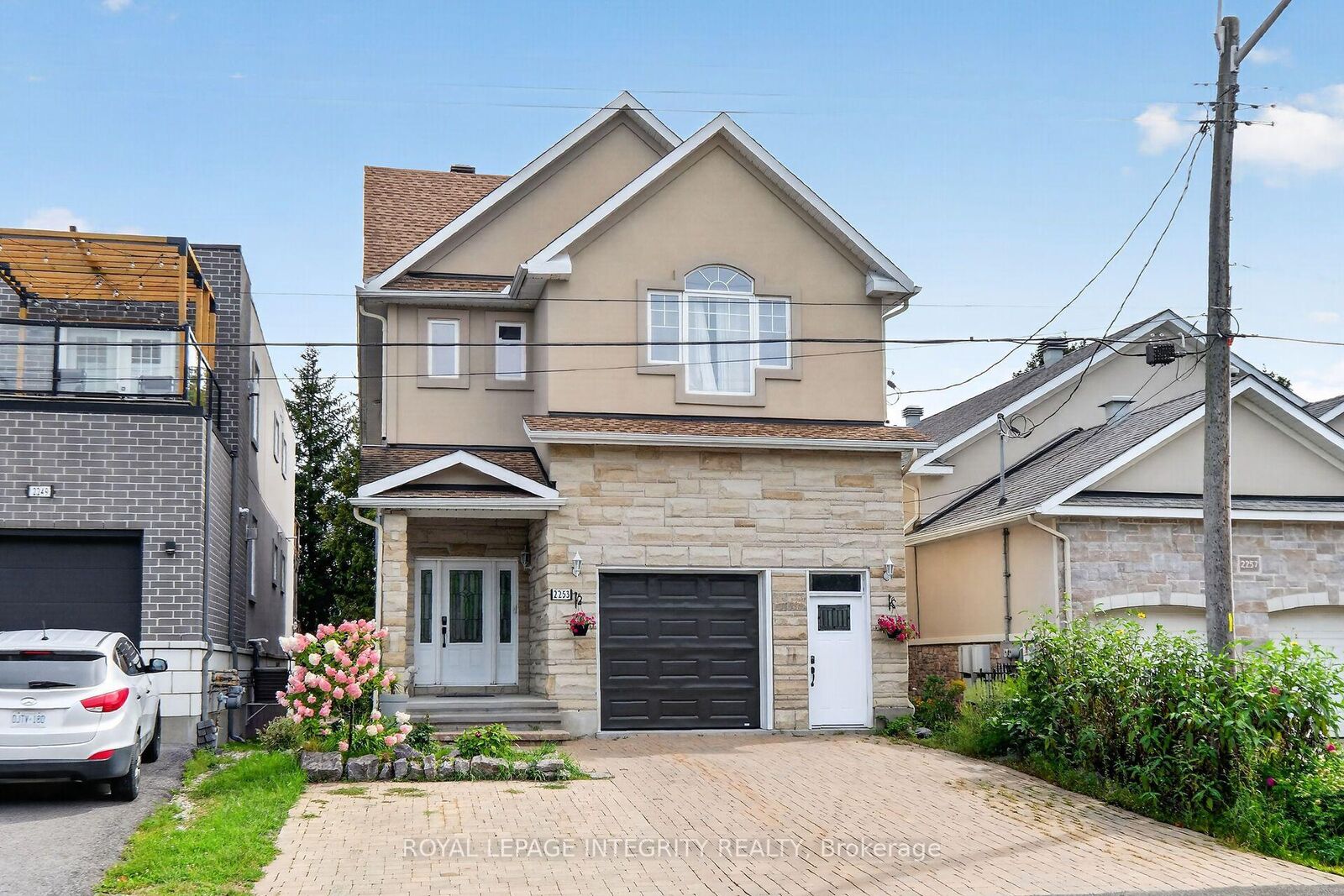 Property Photo:  2253 Page Road  ON K1C 7K5 