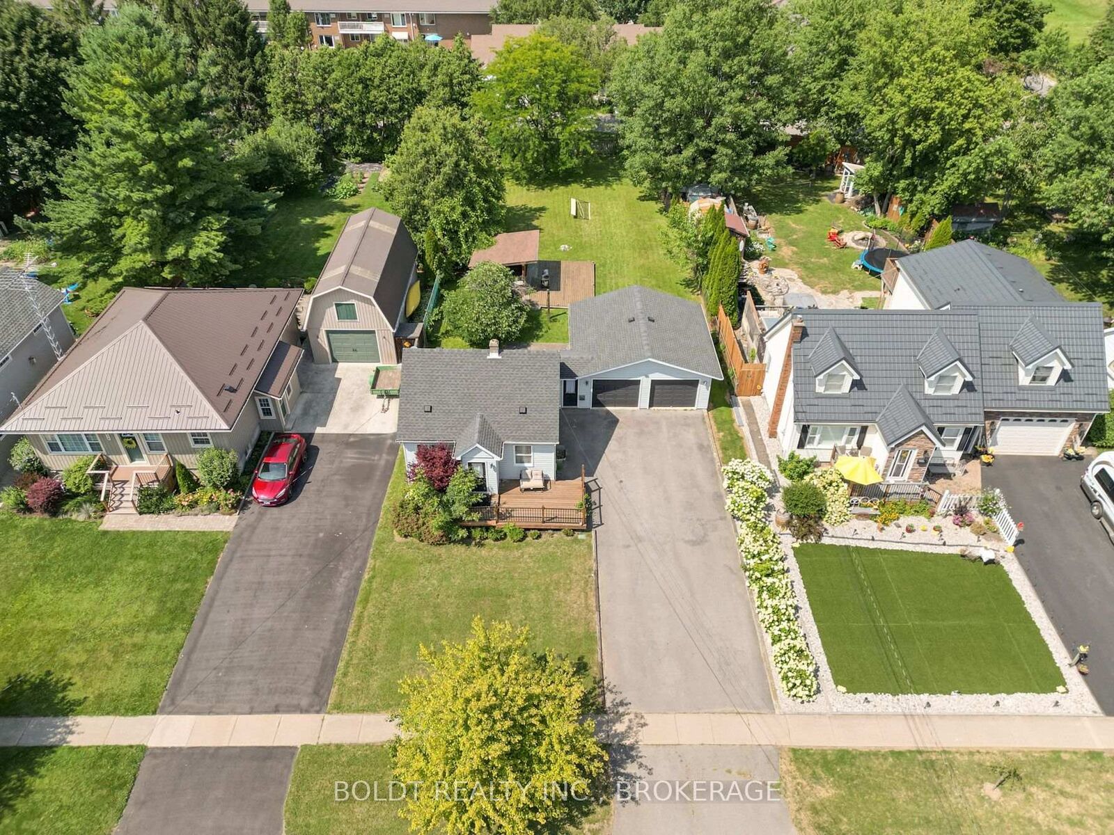 Property Photo:  642 Penner Road  ON L0S 1J0 