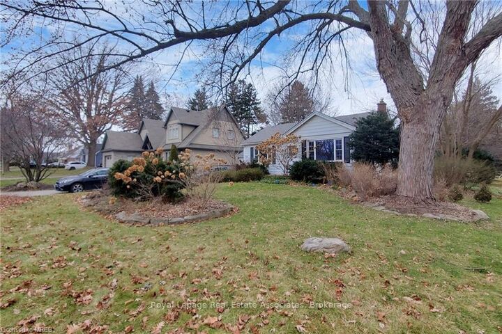 Property Photo:  925 Kingsway Drive Basement  ON L7T 3J1 
