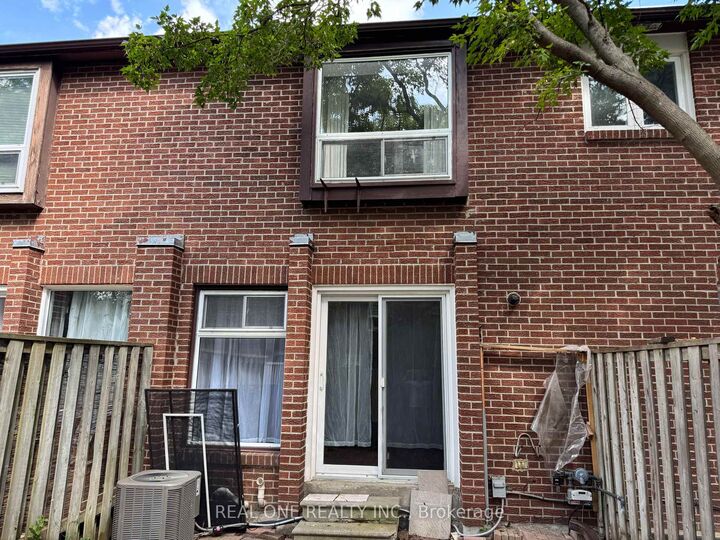 Property Photo: 72 Dusay Place 16 ON M1W 2N2