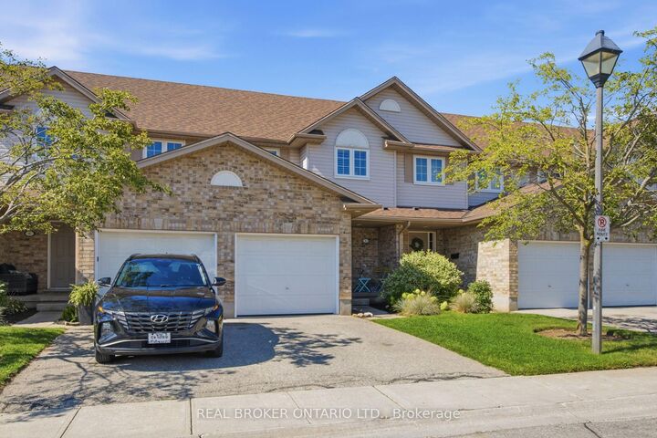 Property Photo:  31 Schroder Crescent 5  ON N1E 7M6 