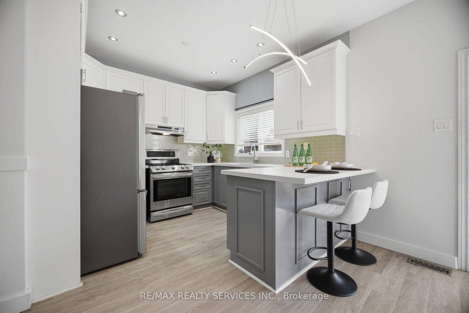 Property Photo:  5 Westhampton Way  ON L8E 6C8 