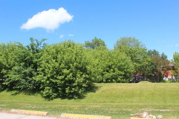 Property Photo:  184 Frederick Street  ON L4P 2J1 