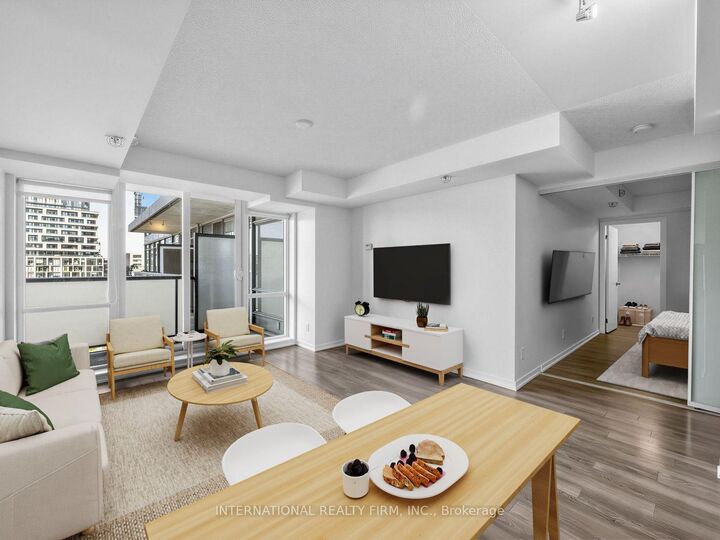 Property Photo:  20 Joe Shuster Way 516  ON M6K 0A3 