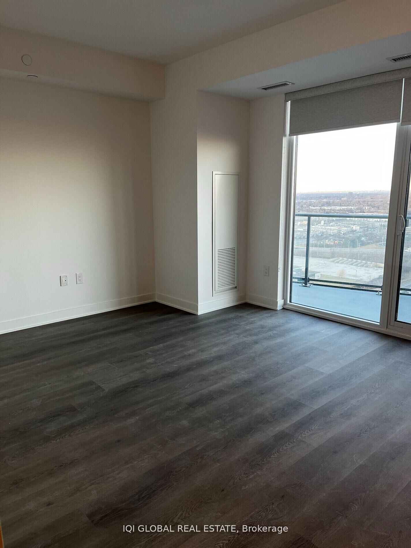 Property Photo:  36 Zorra Street 1910  ON M8Z 0G5 