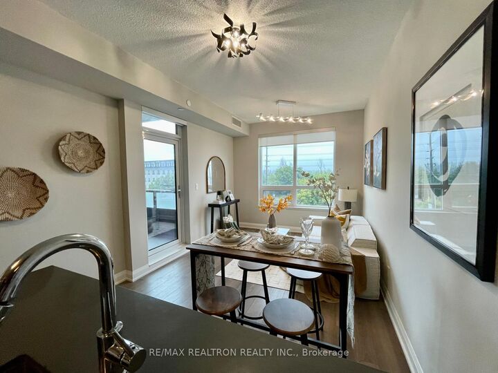 Property Photo:  25 Water Walk Drive 516  ON L3P 1N3 