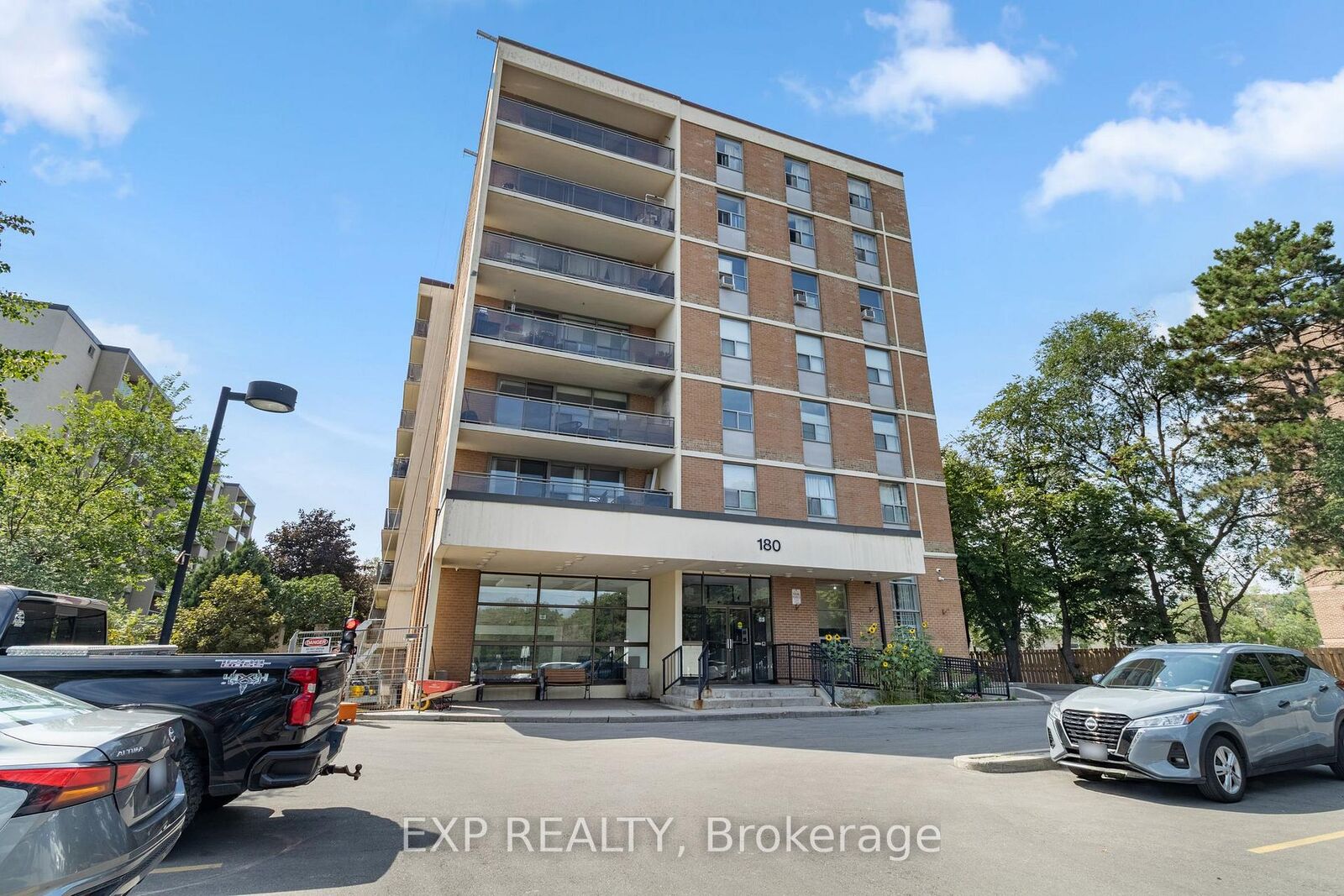 Property Photo:  180 Dudley Avenue  ON L3T 2E9 
