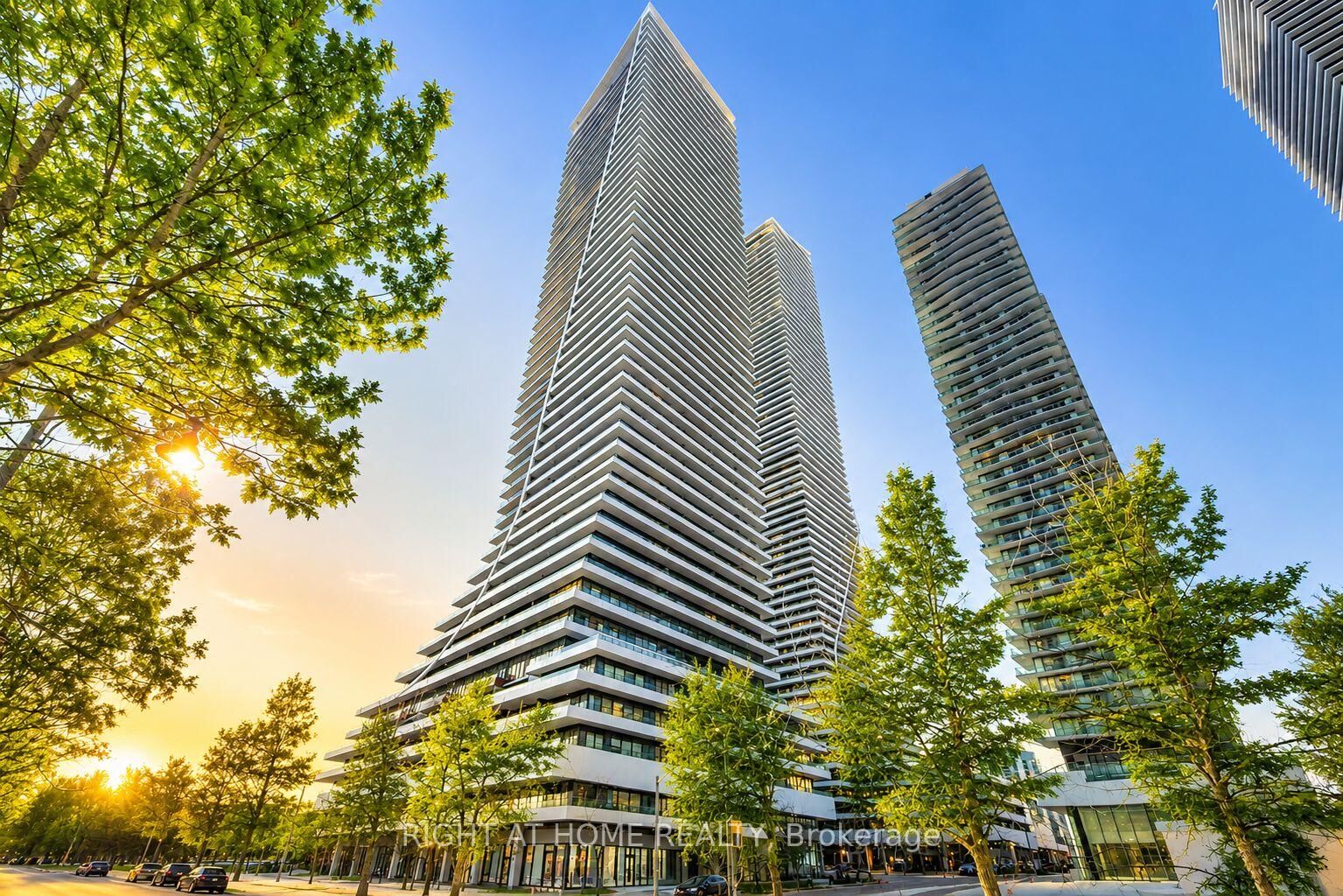 Property Photo: 20 Shore Breeze Drive Lph02b ON M8V 1A1