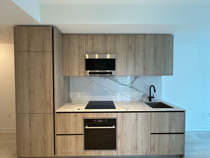 Photo de la propriété:  127 Broadway Avenue 3305  ON M4P 1V4 