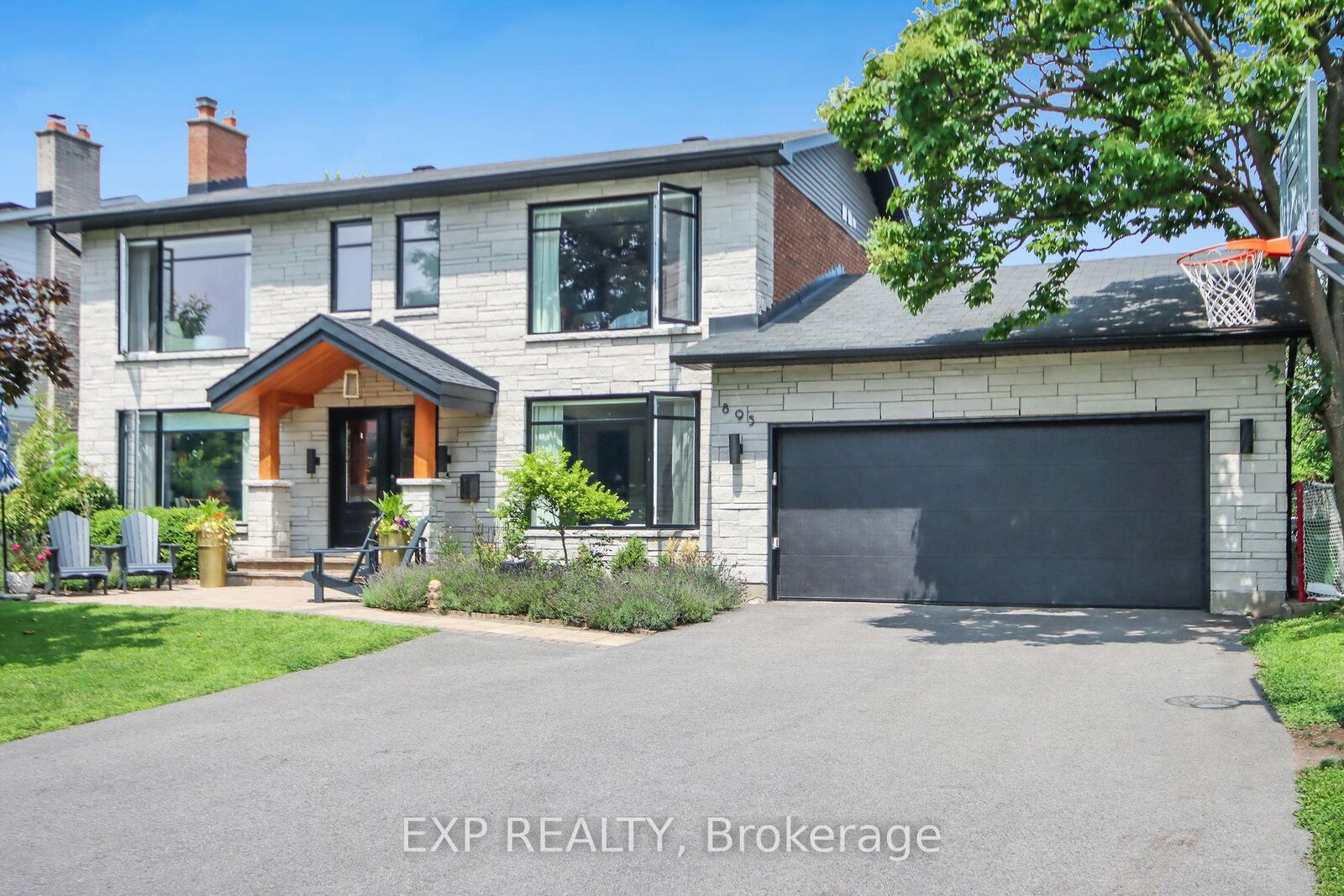 Property Photo:  895 Dresden Crescent  ON K2B 5H8 