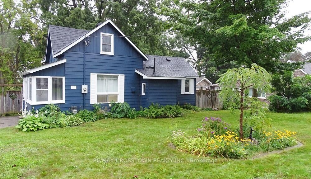 Property Photo:  39 Grove Street W  ON L4N 1M6 