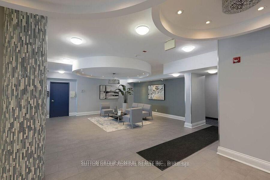 Property Photo:  60 Fairfax Crescent 409  ON M1L 0E1 