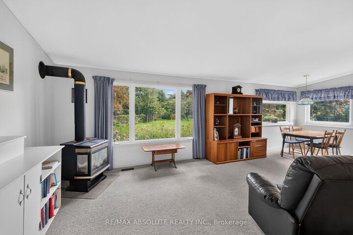 Property Photo:  59 Evergreen Drive  ON K2H 6C5 