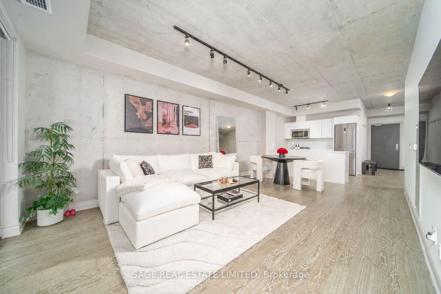 Property Photo:  608 Richmond Street W 320  ON M5V 0N9 