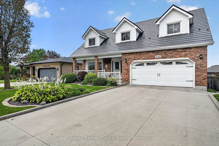 Property Photo:  948 Smithside Court  ON K9J 8E2 
