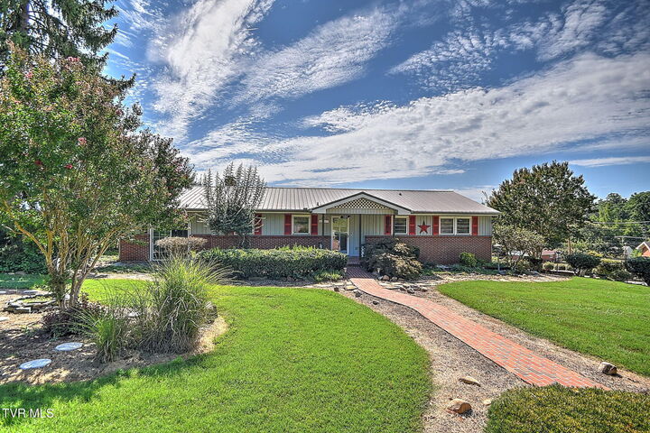 Property Photo: 104 Orchard Street TN 37745