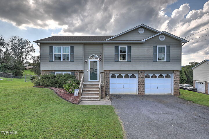 Property Photo:  107 Kinchloe Court  TN 37659 