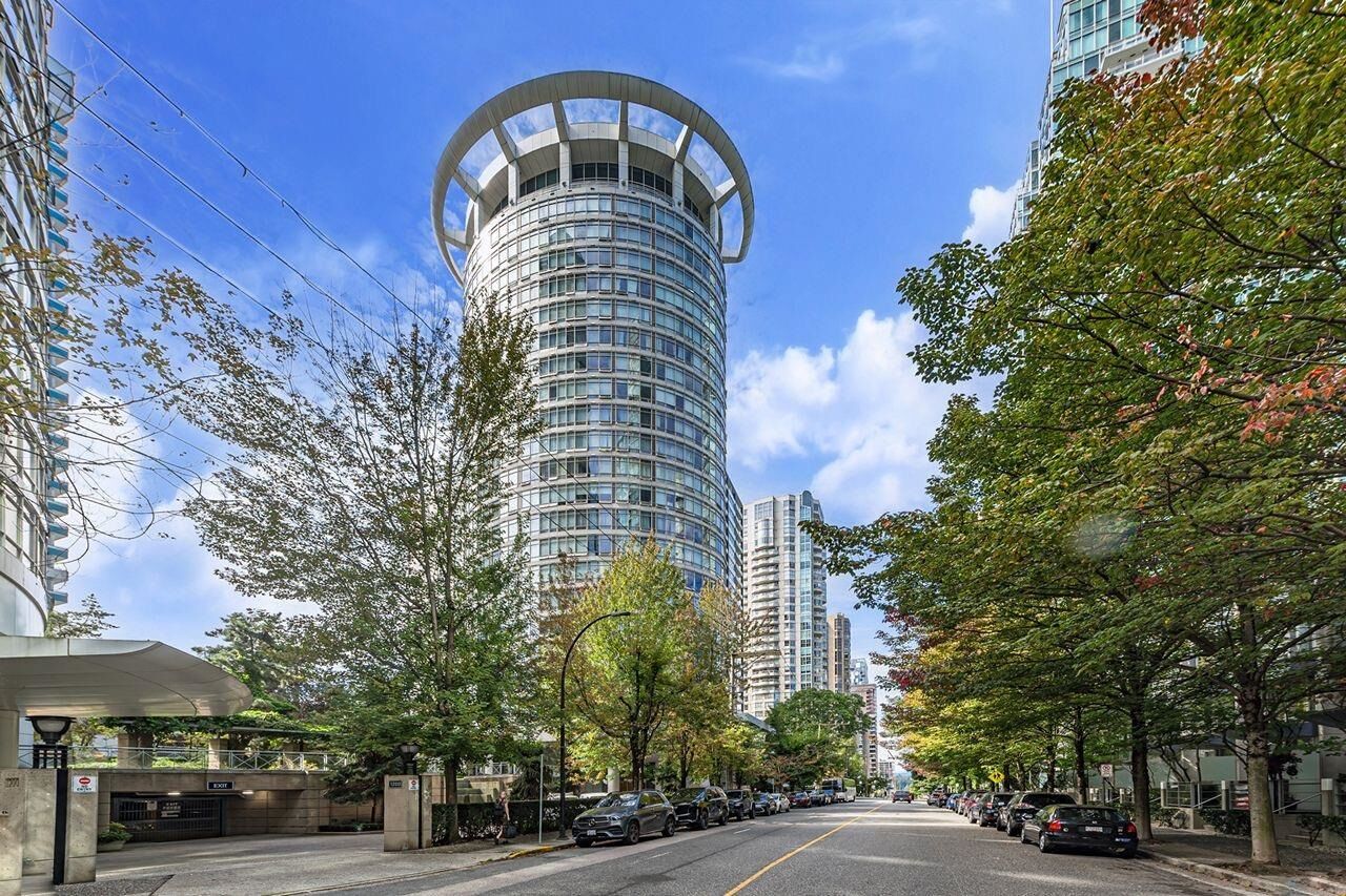 Property Photo:  1288 Alberni Street 1203  BC V6E 4N5 