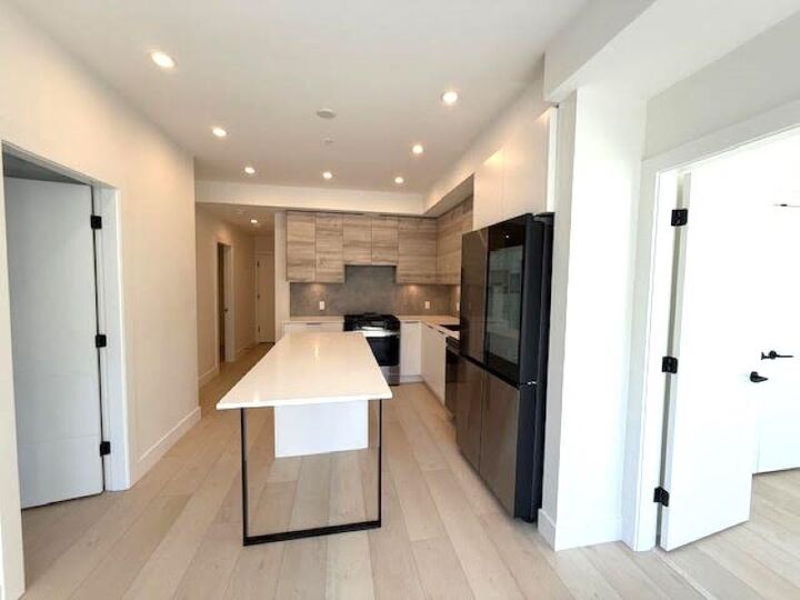 Property Photo:  30490 Cardinal Avenue 512  BC V2T 6L4 