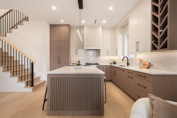 Property Photo: 4331 Union Street 2 BC V5C 2X5