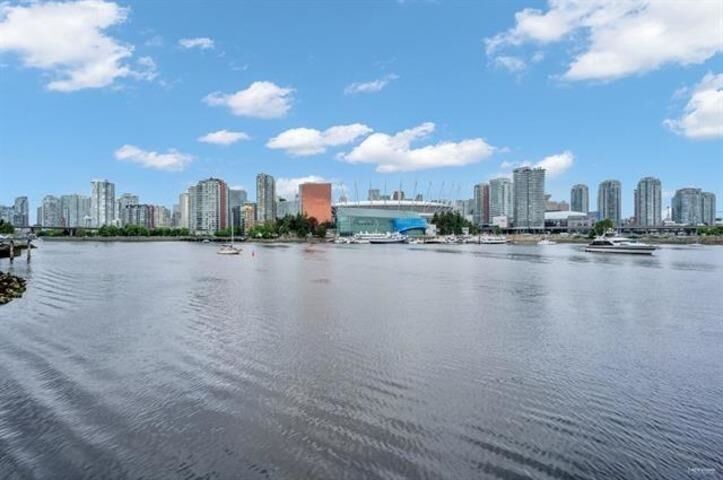 Property Photo:  159 W 2nd Avenue 5xx  BC V5Y 0L8 