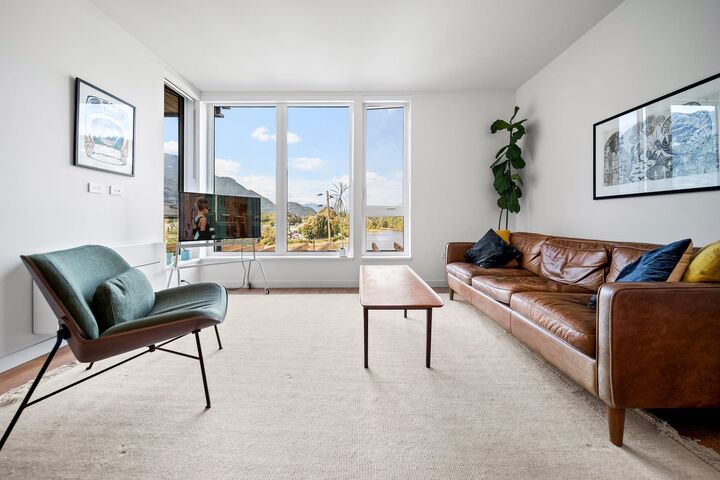 Property Photo:  1500 Scott Crescent 311  BC V8B 1G5 