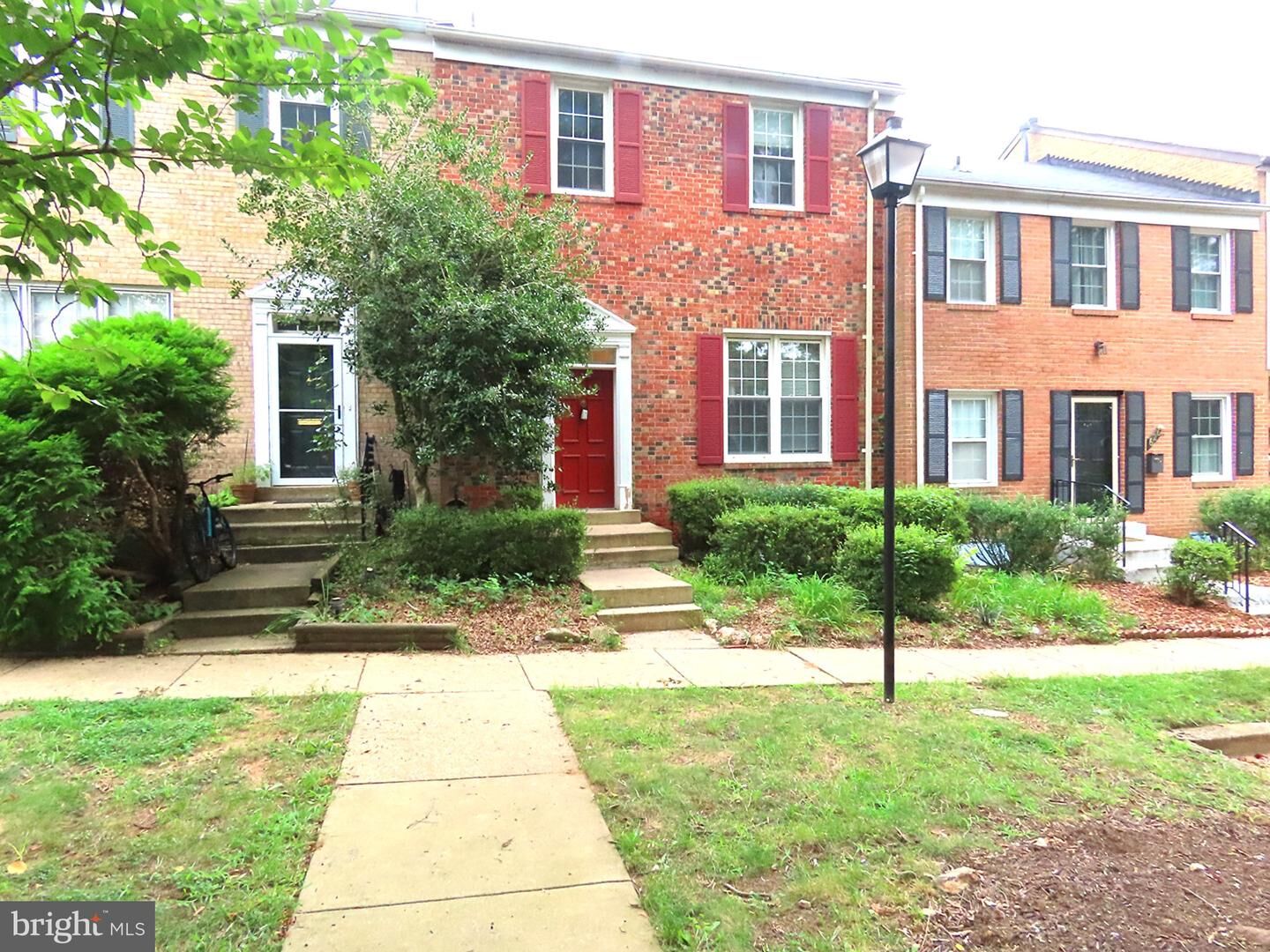 Property Photo:  624 Northcliffe Drive  MD 20850 
