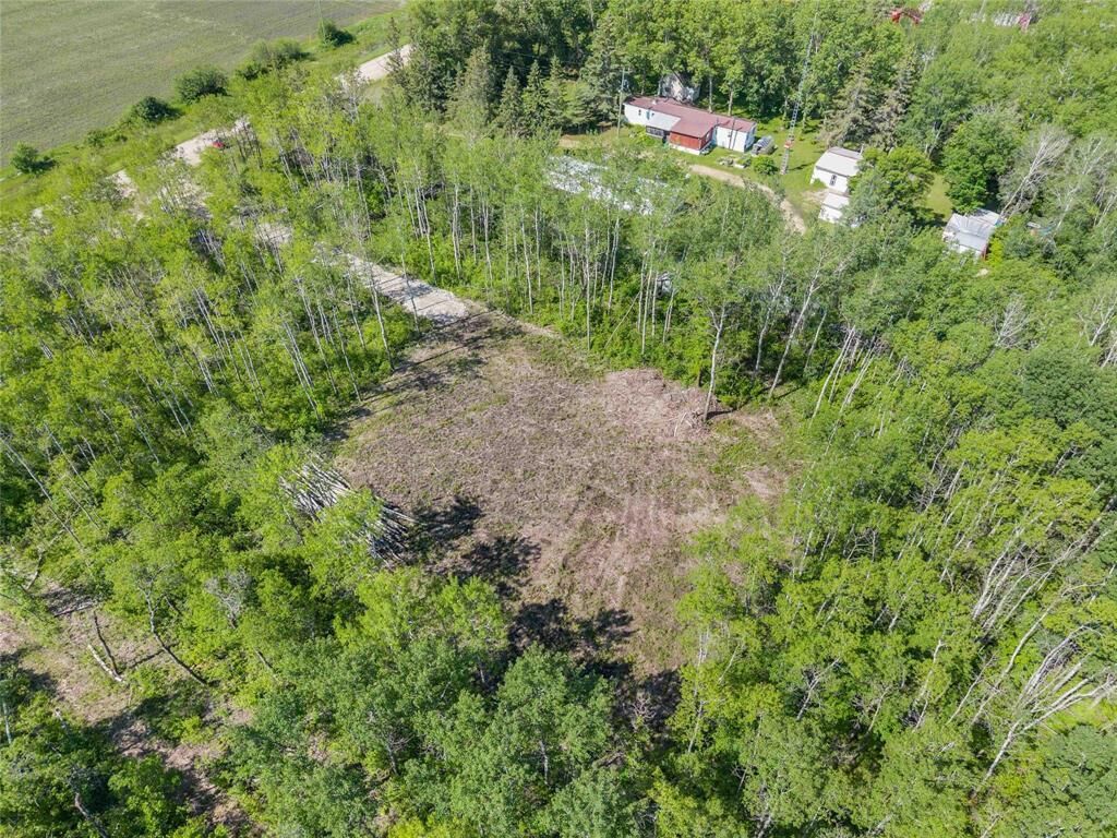 Property Photo:  40127 Rosentreter Mile 69 Road  MB R0E 0C0 