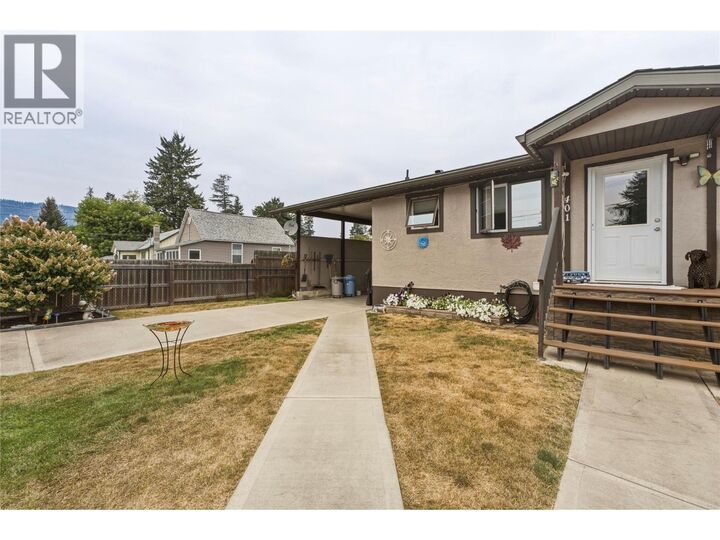 Property Photo: 401 Howard Avenue BC V4Y 4A4