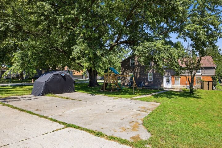 Property Photo:  503 Q Street  IA 52334 