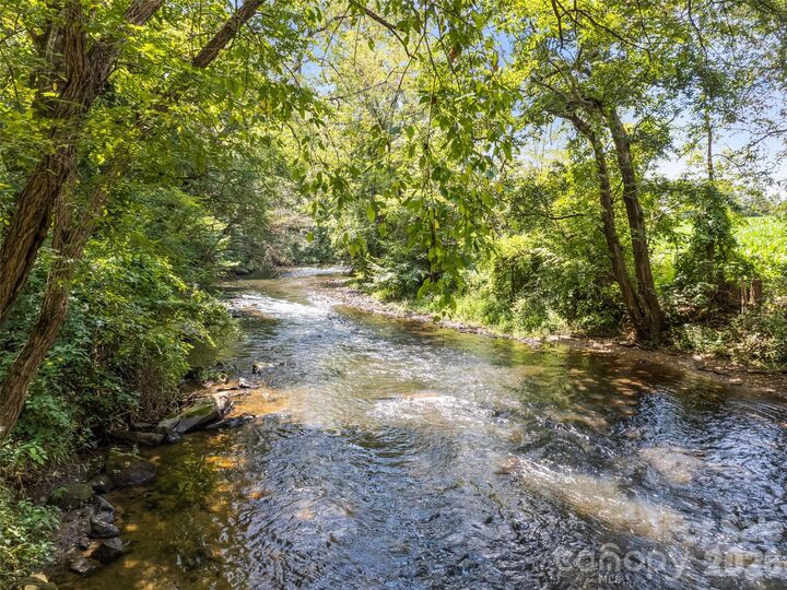 Property Photo: 404 Loop Road NC 28721